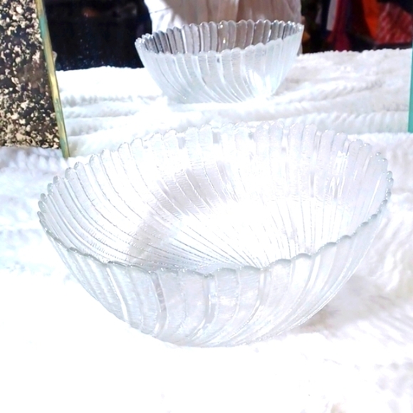 Acoroc‎  Vintage Swirl Scalloped 10x4 Deep Serving Bowl New In The Box - Picture 1 of 8